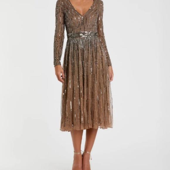 Mac Duggal Dresses & Skirts - Mac Duggal Bronze Sequin V-Neck Long Sleeve Midi Dress